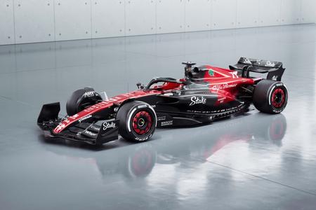 Alfa Romeo F1 TEAM STAKE presenta la C43